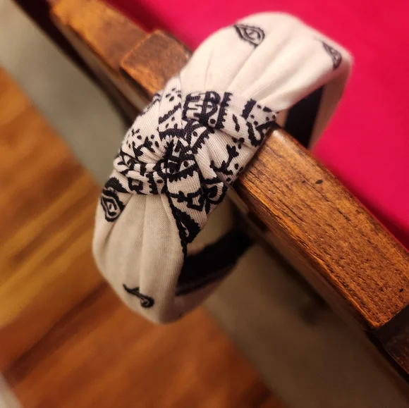 Source Unknown Black and White Knotted Headband - Picture 4 of 6
